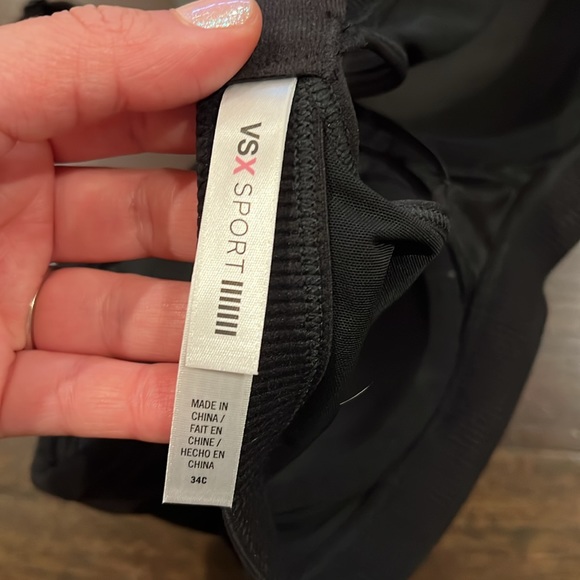 Victoria’s Secret - Picture 3 of 5